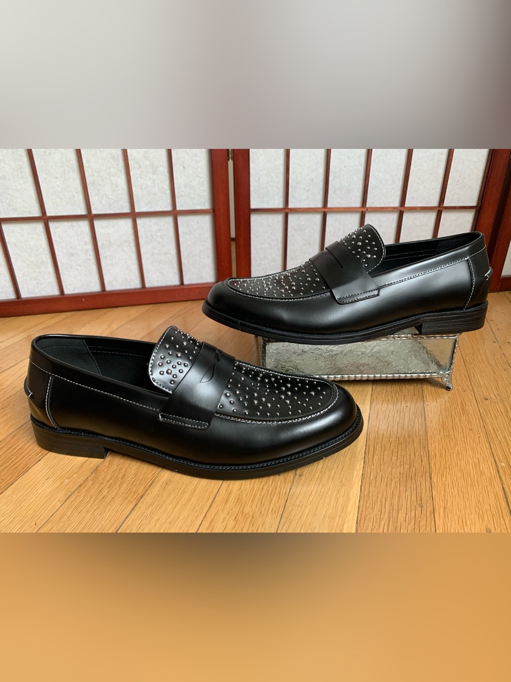 NWOB STEVE MADDEN NATAN Black Leather Silver Stud Penny Loafers Men’s Size 9.5M